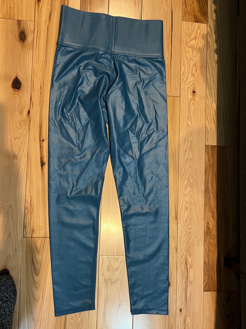 Carbon38 Shiny Teal High-Waist Leggings